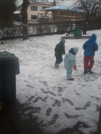 Kinder im Schnee